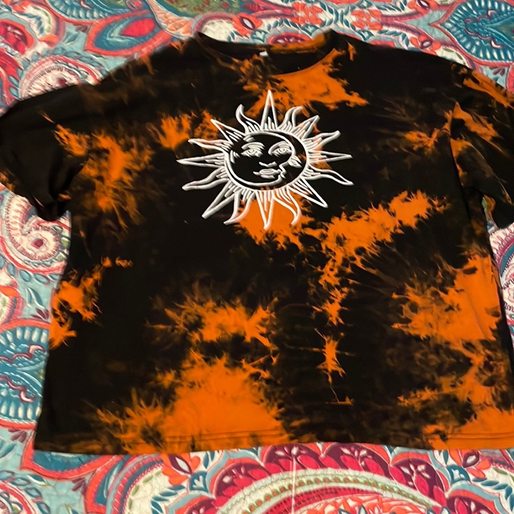 Black and orange t-shirt with sun